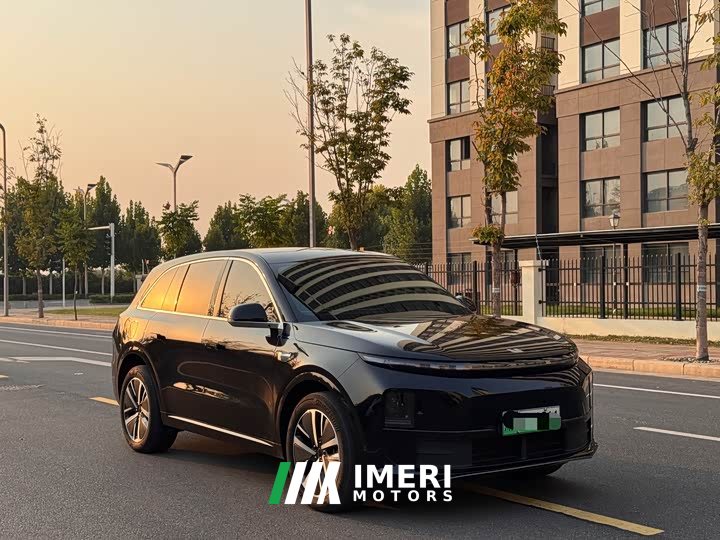 Li Auto L6 Pro - ავტომობილი ჩინეთიდან