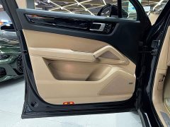 Porsche Cayenne New Energy 2021 Cayenne E-Hybrid 2.0T - ფოტო 9