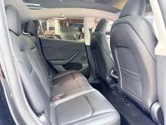 Tesla Model Y Rear-Wheel Drive - ფოტო 14