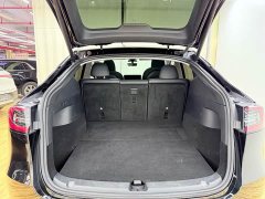 Tesla Model Y Rear-Wheel Drive - ფოტო 15