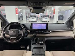 Toyota Sienna 2023 2.5L Hybrid Premium Edition - ფოტო 4