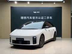 Li Auto i6 2025 Two-Wheel Drive Standard - ფოტო 1
