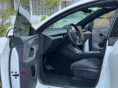 Tesla Model Y L Long Range All-Wheel Drive - ფოტო 10