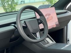 Tesla Model Y L Long Range All-Wheel Drive - ფოტო 14