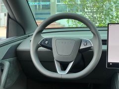 Tesla Model Y L Long Range All-Wheel Drive - ფოტო 18