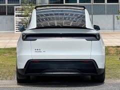 Tesla Model Y L Long Range All-Wheel Drive - ფოტო 5