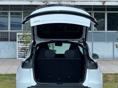 Tesla Model Y L Long Range All-Wheel Drive - ფოტო 9