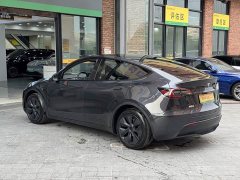 Tesla Model Y Rear-Wheel Drive - ფოტო 6