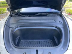 Tesla Model Y Standard Range RWD - ფოტო 11