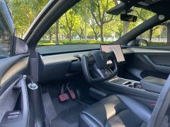 Tesla Model Y Standard Range RWD - ფოტო 14
