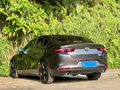 Mazda 3 Axela 2022 2.0L Auto Obsidian Shining Edition - ფოტო 4