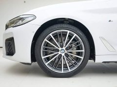 BMW 5 Series 530Li xDrive M Sport Package - ფოტო 15