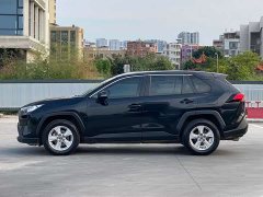 Toyota RAV4 2023 2.0L CVT FWD Urban Edition - ფოტო 3