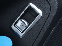 FAW Red Flag H5 2.0T Automatic Smart Connected Flagship Comfort Edition - photo 11