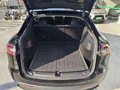 Tesla Model Y Long Range All-Wheel Drive - ფოტო 8