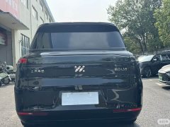 IM Motors Zhiji LS8 52 Max Luxury Six-Seater - ფოტო 11