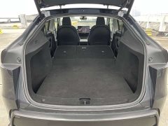 Tesla Model Y Rear-Wheel Drive - ფოტო 12