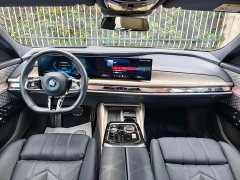 BMW i7 M70L 2023 M70L - ფოტო 15