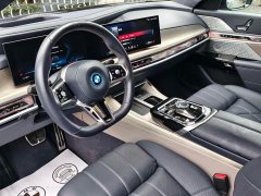BMW i7 M70L 2023 M70L - ფოტო 9