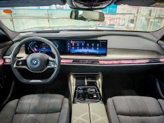 BMW i7 2023 xDrive60L Luxury Package - ფოტო 7