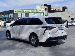 Toyota Sienna 2.5L Hybrid AWD Premium - ფოტო 6