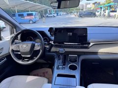 Toyota Sienna 2.5L Hybrid AWD Premium - ფოტო 9