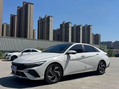 Hyundai Elantra 1.5L CVT Luxury - ფოტო 1