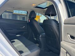 Hyundai Elantra 1.5L CVT Luxury - ფოტო 14