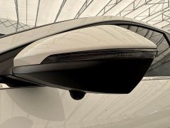 Hyundai Elantra 1.5L CVT Luxury - ფოტო 16