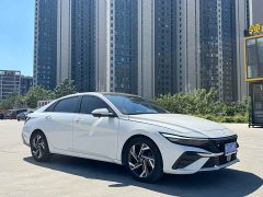 Hyundai Elantra 1.5L CVT Luxury - ფოტო 3