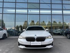 BMW 5 Series 530Li Premier Luxury Package - ფოტო 2