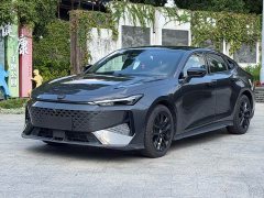 Changan UNI-V 2024 1.5T Premium - ფოტო 1