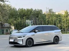XPeng X9 BEV 710 AWD Ultra - ფოტო 1