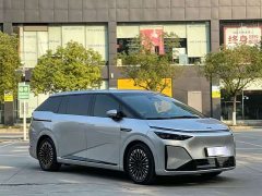 XPeng X9 BEV 710 AWD Ultra - ფოტო 3