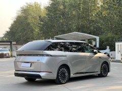 XPeng X9 BEV 710 AWD Ultra - ფოტო 8