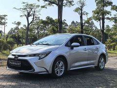 Toyota Corolla 1.8L CVT Luxury - ფოტო 1
