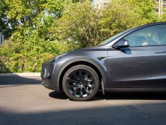 Tesla Model Y Rear-Wheel Drive - ფოტო 11