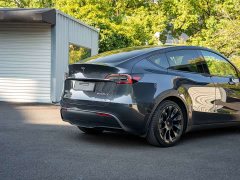 Tesla Model Y Rear-Wheel Drive - ფოტო 12