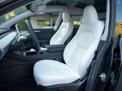 Tesla Model Y Rear-Wheel Drive - ფოტო 14