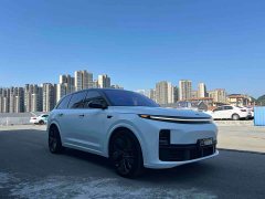 Li Auto L7 Pro - ფოტო 3