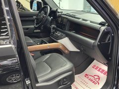 Land Rover Defender Facelift 110 3.0T P400 Dark Edition - ფოტო 13