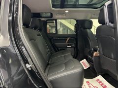 Land Rover Defender Facelift 110 3.0T P400 Dark Edition - ფოტო 14