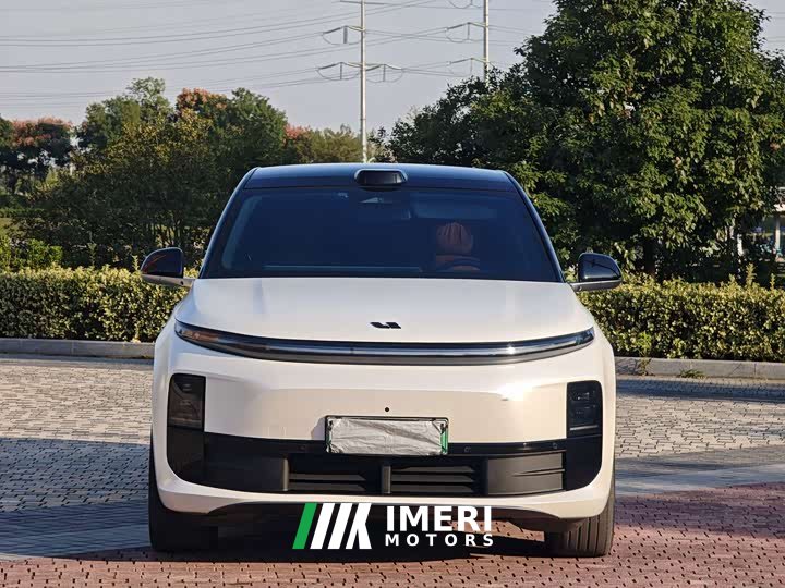 Li Auto L6 Max - ავტომობილი ჩინეთიდან