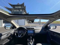 Nissan Qashqai 2.0L CVT XV Premium Luxury - ფოტო 17