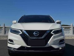 Nissan Qashqai 2.0L CVT XV Premium Luxury - ფოტო 2