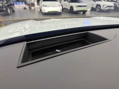 NIO ES8 Six-Seat Executive Signature Edition - ფოტო 15