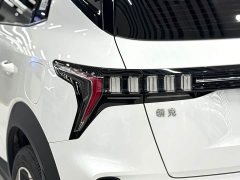 Lynk & Co Geely Lynk & Co 06 EM-P 2023 1.5T Remix PHEV Pro - ფოტო 15