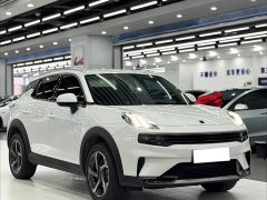 Lynk & Co Geely Lynk & Co 06 EM-P 2023 1.5T Remix PHEV Pro - ფოტო 3
