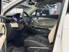 Lynk & Co Geely Lynk & Co 06 EM-P 2023 1.5T Remix PHEV Pro - ფოტო 8