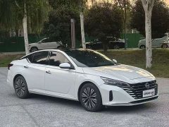 Nissan Teana 2.0L SV Black Gold Edition - ფოტო 3